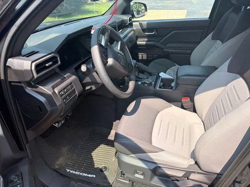 Used 2026 Toyota Tacoma TRD Sport AWD/4WD image 8