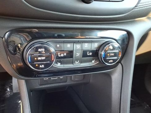 Used 2023 Buick Encore GX Select w/ Sport Touring Package FWD image 30