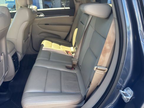 Used 2021 Jeep Grand Cherokee Limited w/ Luxury Group II AWD/4WD image 24