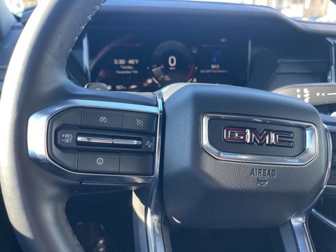 Used 2025 GMC Acadia Elevation image 16