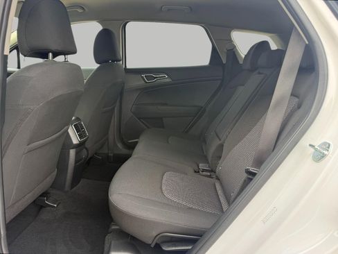 Used 2025 Kia Sportage LX image 26