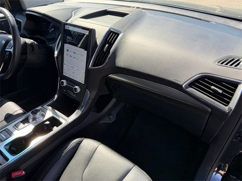 Used 2022 Ford Edge Titanium w/ Equipment Group 301A image 21