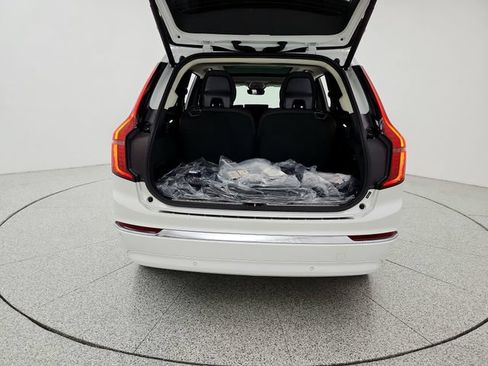 New 2026 Volvo XC90 T8 Plus w/ Protection Package Premier AWD/4WD image 15