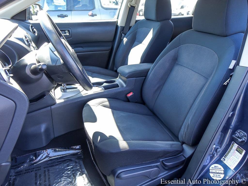 Used 2013 Nissan Rogue S AWD/4WD image 9