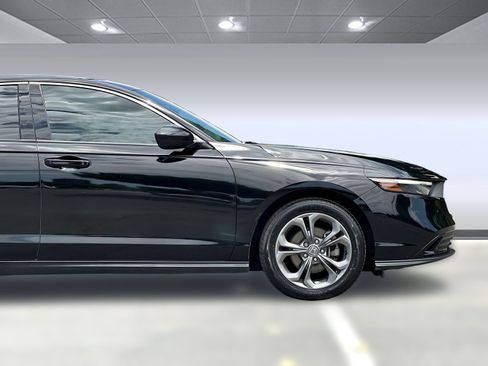 Used 2024 Honda Accord EX image 32