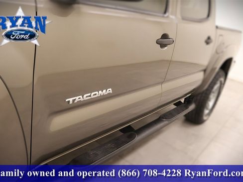Used 2014 Toyota Tacoma PreRunner image 30