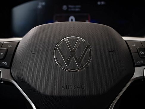 Used 2024 Volkswagen Tiguan S image 27