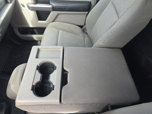 Used 2018 Ford F550 4x4 Regular Cab Super Duty image 31