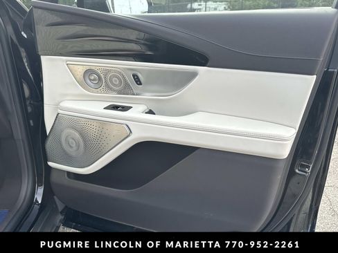 New 2026 Lincoln Nautilus Black Label w/ Jet Appearance Package AWD/4WD image 33