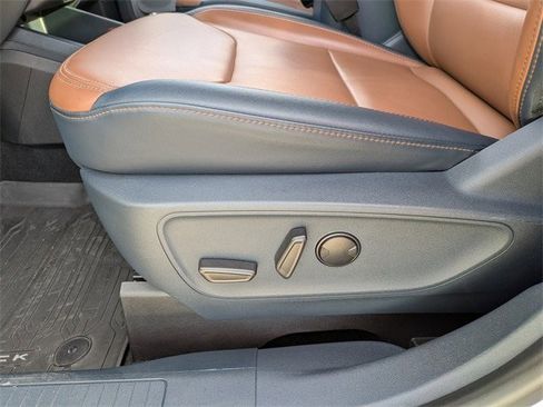 Used 2022 Ford Maverick Lariat image 21