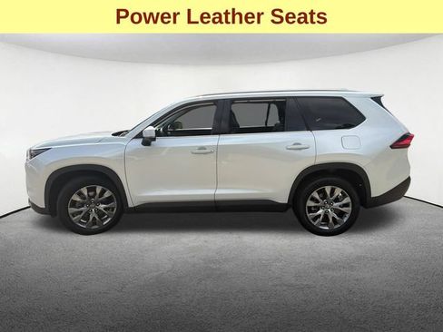 Certified 2024 Toyota Grand Highlander AWD image 7