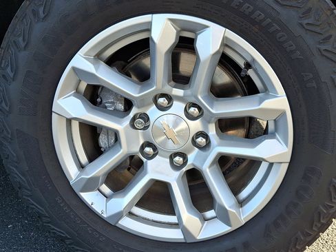 Used 2022 Chevrolet Silverado 1500 LT image 8