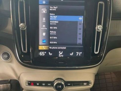 Used 2021 Volvo XC40 T5 Inscription w/ Protection Package Premier image 11