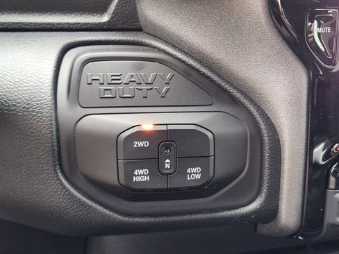 New 2026 RAM 2500 Tradesman AWD/4WD image 16