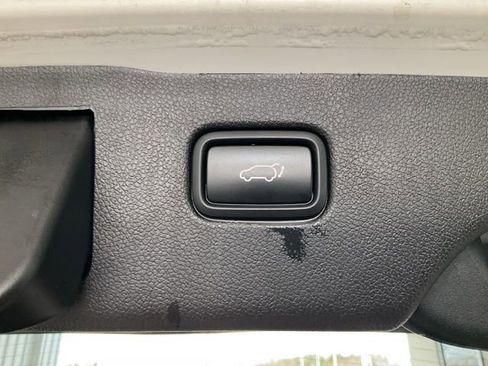 Used 2019 Kia Sorento SX image 22