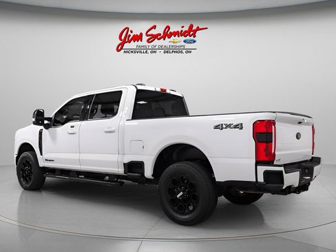 Used 2025 Ford F250 Lariat w/ Black Appearance Package image 4