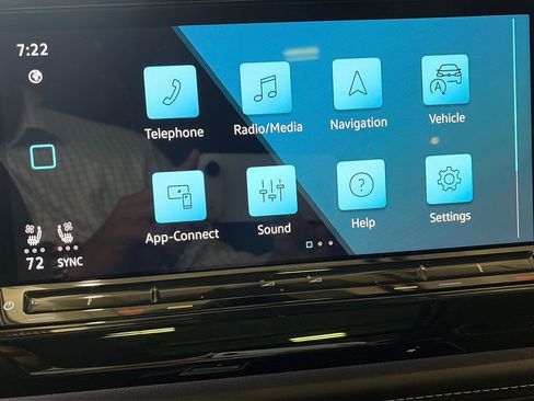 Used 2024 Volkswagen Atlas SEL Premium R-Line AWD/4WD image 22