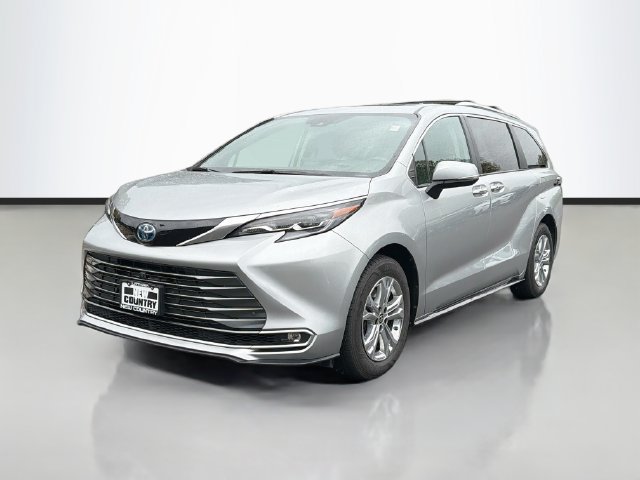 Used 2024 Toyota Sienna Platinum AWD/4WD image 3
