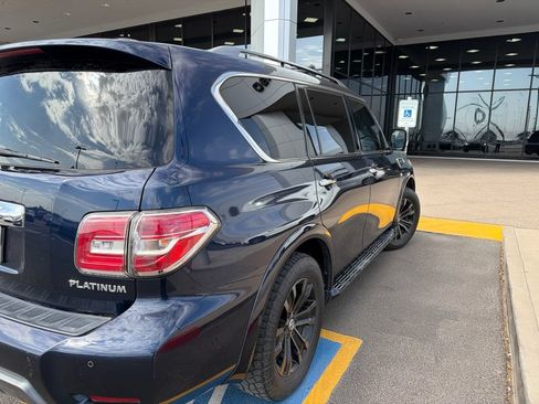 Used 2019 Nissan Armada Platinum w/ Captain's Chairs Package RWD image 5
