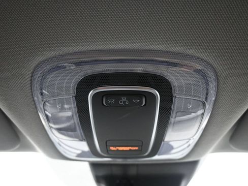 Certified 2025 Hyundai Elantra SE FWD image 17