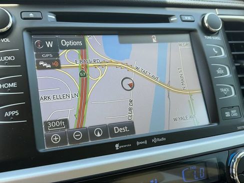 Used 2018 Toyota Highlander XLE FWD image 27
