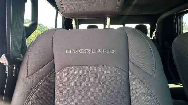 Used 2020 Jeep Gladiator Overland AWD/4WD image 16