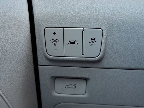 Used 2021 Kia K5 LXS image 23