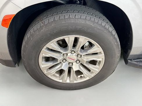 Used 2023 GMC Yukon XL Denali AWD/4WD image 34