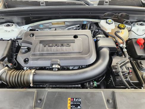 Used 2024 Buick Envision Sport Touring image 29