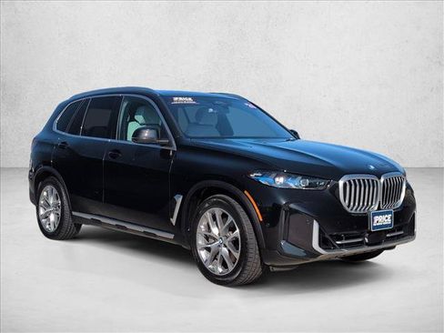 Used 2026 BMW X5 xDrive50e w/ Climate Comfort Package AWD/4WD image 3