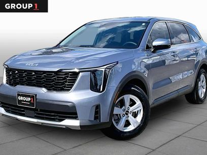 Used 2025 Kia Sorento LX