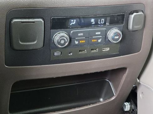 Used 2019 GMC Yukon XL Denali w/ Denali Ultimate Package AWD/4WD image 14
