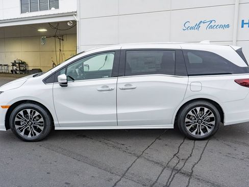 New 2026 Honda Odyssey Elite image 9