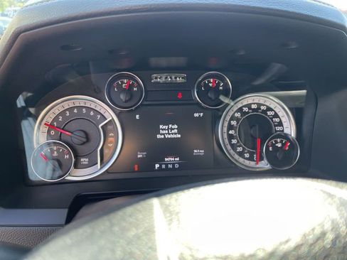 Used 2018 RAM 1500 Laramie w/ Convenience Group AWD/4WD image 12
