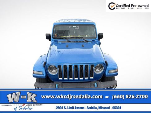 Used 2023 Jeep Wrangler Unlimited Sahara w/ Cold Weather Group AWD/4WD image 11
