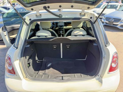 Used 2011 MINI Cooper Hardtop FWD image 11