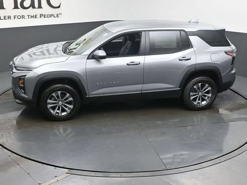 New 2026 Chevrolet Equinox LT w/ Convenience Package II FWD image 36