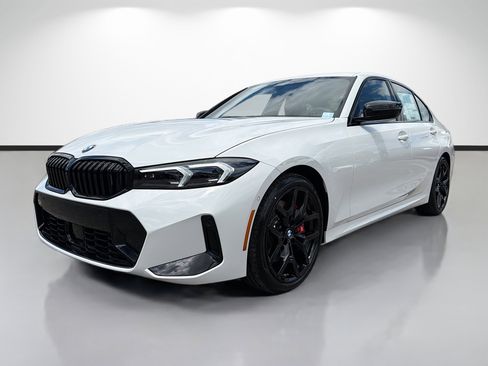 New 2026 BMW 330i Sedan w/ M Sport Package image 7