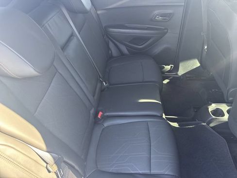 Certified 2022 Chevrolet Trax LT w/ LT Convenience Package AWD/4WD image 26