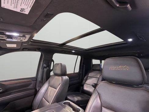 Used 2023 Chevrolet Suburban High Country w/ Premium Package RWD image 19