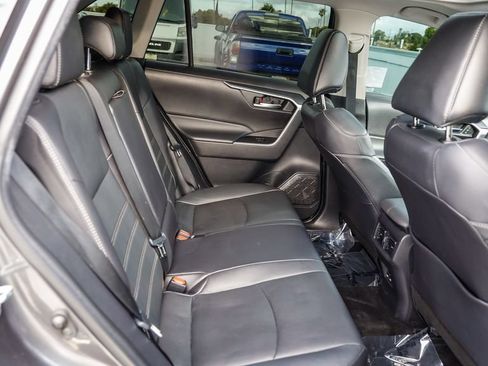 Used 2022 Toyota RAV4 XLE Premium AWD/4WD image 20