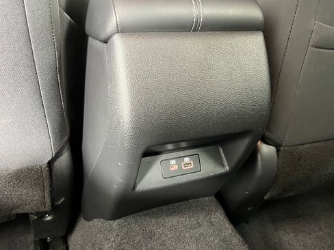 Used 2025 Nissan Altima 2.5 SV FWD image 25