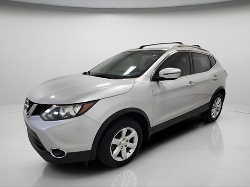 Used 2018 Nissan Rogue Sport SV w/ SV All-Weather Package image 8