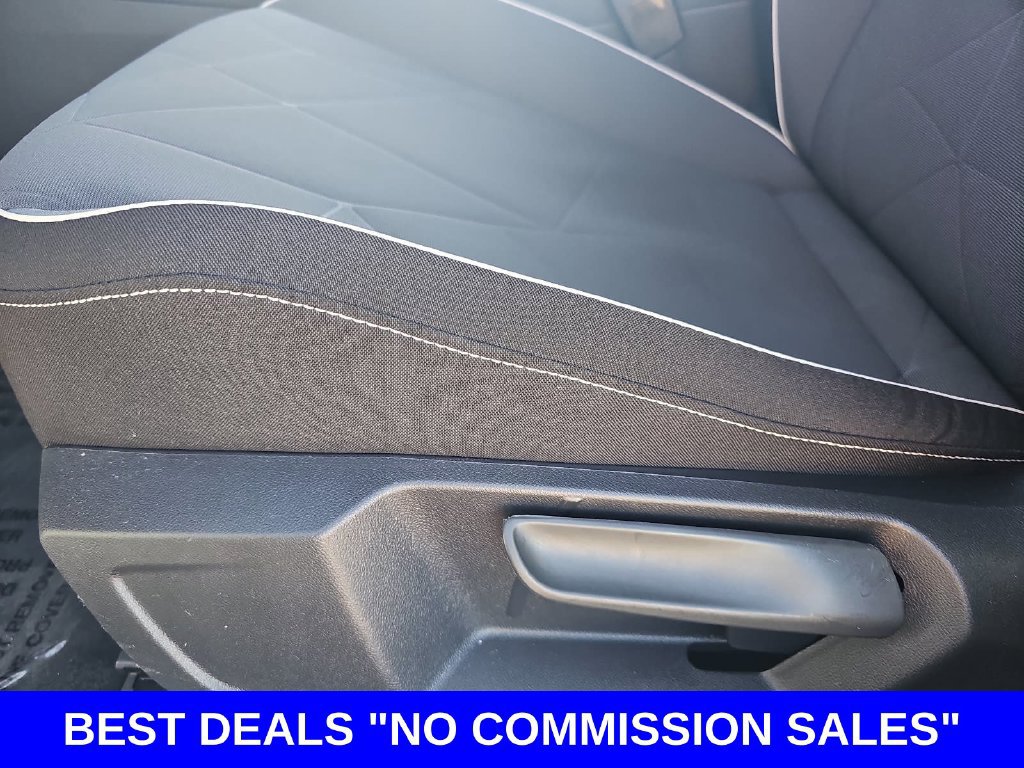Used 2025 Volkswagen Jetta Sport FWD image 28