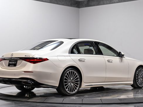 Used 2023 Mercedes-Benz S 580 4MATIC Sedan w/ AMG Line image 11
