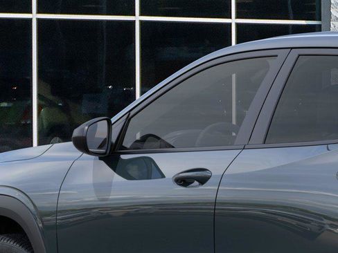 New 2026 Chevrolet Trax LS image 12