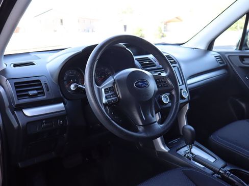 Used 2015 Subaru Forester 2.5i Premium AWD/4WD image 15