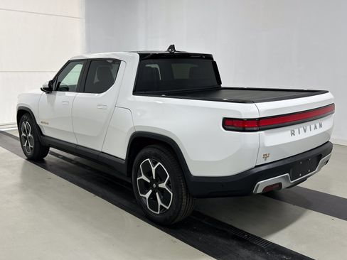 Used 2022 Rivian R1T Adventure AWD/4WD image 3