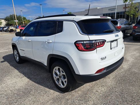 New 2026 Jeep Compass Latitude image 3