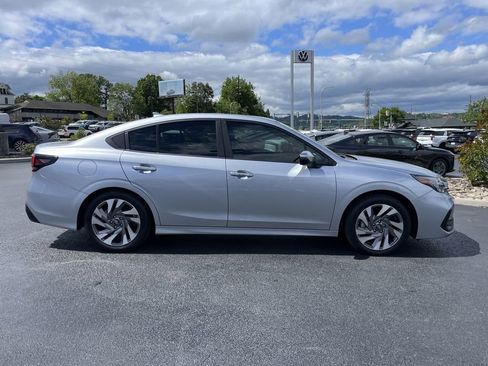 Certified 2025 Subaru Legacy Touring XT AWD/4WD image 4